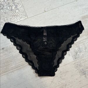 Victorias Secret Dream Angels Black Lace Cheekini Panties Size Large